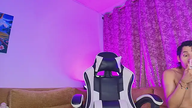 Snapshot of JacoboSwam chatting on December 2025 09:07:01 AM JacoboSwam online show from December 2025 09:07:01 AM