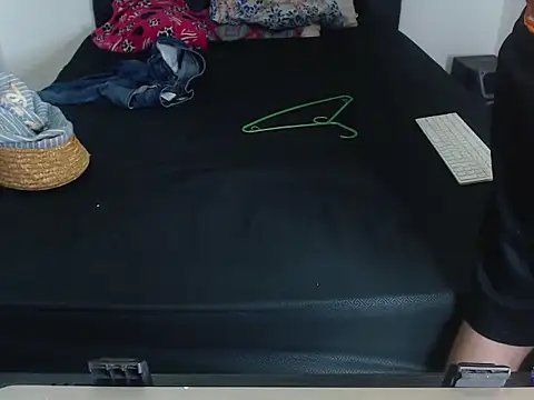 jeancarloscum12 online show from December 2025 08:04:01 PM