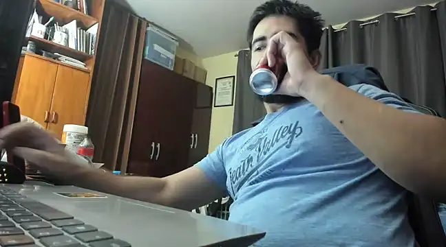 Snapshot of VonDoomdelToro chatting on December 2024 06:01:02 AM VonDoomdelToro online show from December 2024 06:01:02 AM