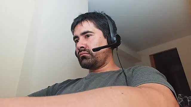 Snapshot of VonDoomdelToro chatting on February 2025 01:45:02 AM VonDoomdelToro online show from February 2025 01:45:02 AM