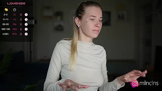 melanielwithu online show from September 2025 03:35:02 PM