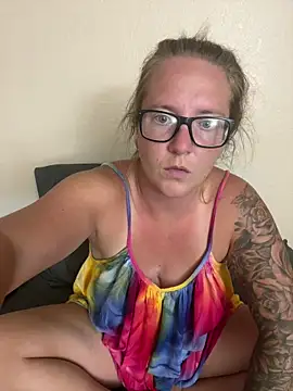 Snapshot of Lizzyloo chatting on June 2026 10:56:02 PM Lizzyloo online show from June 2026 10:56:02 PM