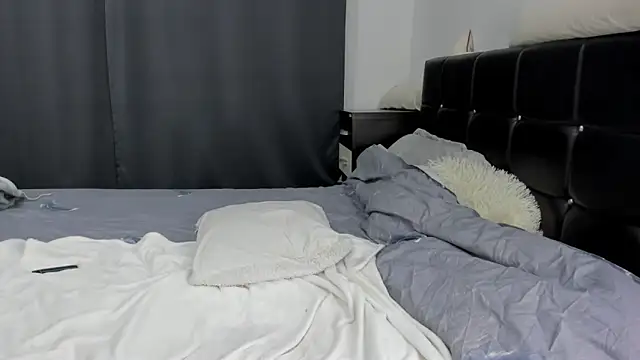 Snapshot of AryanaxXx chatting on November 2025 06:07:02 PM AryanaxXx online show from November 2025 06:07:02 PM