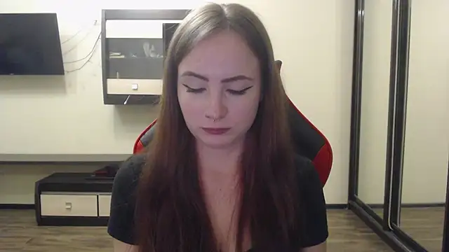 Laralianna online show from December 2024 06:27:01 PM