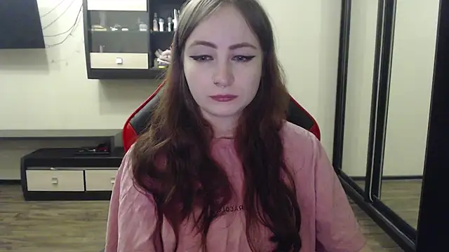 Laralianna online show from February 2025 04:51:01 PM