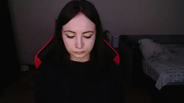 Laralianna online show from November 2025 12:20:02 AM