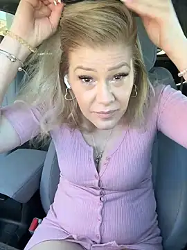 Snapshot of Lexi_Shocker chatting on February 2025 05:31:01 PM Lexi Shocker online show from February 2025 05:31:01 PM