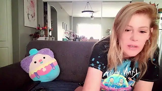 Snapshot of Lexi_Shocker chatting on March 2025 07:38:02 PM Lexi Shocker online show from March 2025 07:38:02 PM