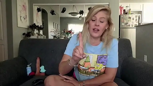 Snapshot of Lexi_Shocker chatting on September 2025 05:47:02 PM Lexi Shocker online show from September 2025 05:47:02 PM