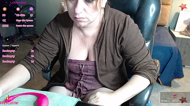 Barbiegomez online show from February 2025 07:15:01 AM