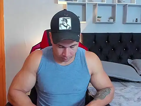 Snapshot of tyler_hank01 chatting on April 2026 01:03:02 PM tyler hank01 online show from April 2026 01:03:02 PM