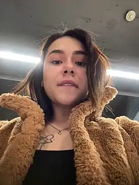 sammbunny online show from January 2025 07:39:01 PM