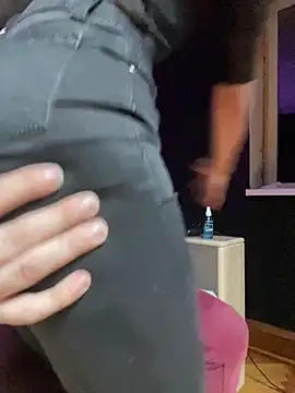 Kiscsillagg online show from November 2025 05:00:02 PM