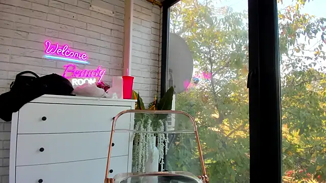 Britney Charm  online show from October 2025 06:46:01 AM