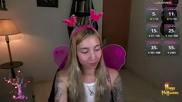 Saucy Jenn online show from November 2025 03:41:01 AM