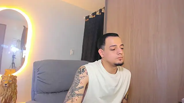 alejandro calderon1 online show from February 2025 06:08:02 AM