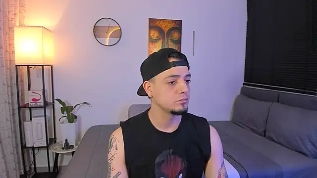 Snapshot of alejandro_calderon1 chatting on May 2026 03:58:02 AM alejandro calderon1 online show from May 2026 03:58:02 AM