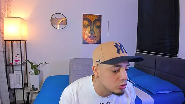 Snapshot of alejandro_calderon1 chatting on June 2026 03:07:01 AM alejandro calderon1 online show from June 2026 03:07:01 AM