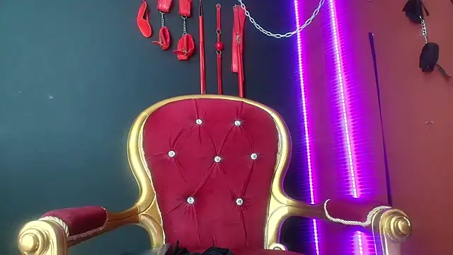 amy-mistress online show from December 2024 09:35:01 PM