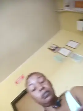 Candylious87 online show from April 2026 11:27:01 AM