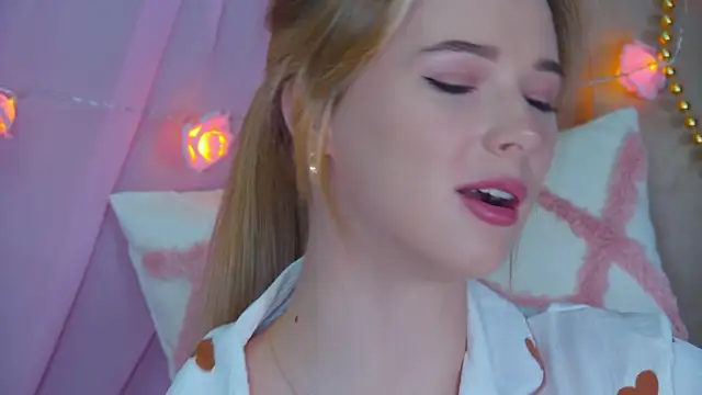 GentleRossi online show from January 2025 06:19:01 PM