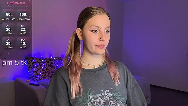 Chanel Gill online show from February 2025 08:30:01 PM