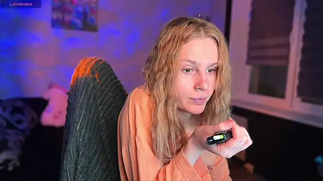 Chanel Gill online show from November 2025 03:58:01 PM