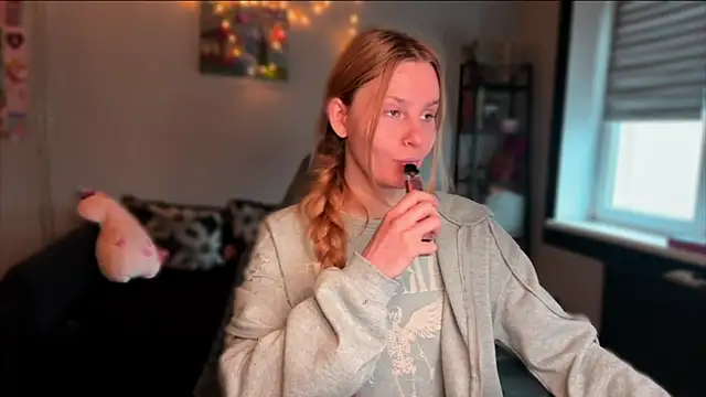 Snapshot of Chanel_Gill chatting on December 2025 07:57:02 AM Chanel Gill online show from December 2025 07:57:02 AM