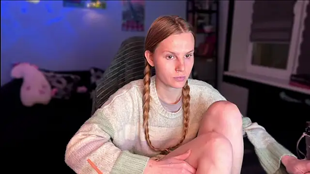 Snapshot of Chanel_Gill chatting on December 2025 09:33:02 PM Chanel Gill online show from December 2025 09:33:02 PM