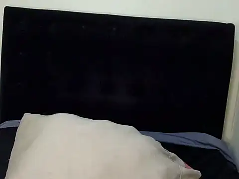 Snapshot of Sweettkendy chatting on November 2025 11:59:02 PM Sweettkendy online show from November 2025 11:59:02 PM