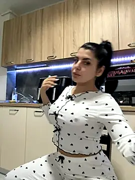 Snapshot of Scarlett-Dream chatting on November 2025 04:03:02 AM Scarlett-Dream online show from November 2025 04:03:02 AM