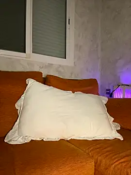 Snapshot of KarlaLuar_ chatting on November 2025 10:14:02 PM KarlaLuar online show from November 2025 10:14:02 PM