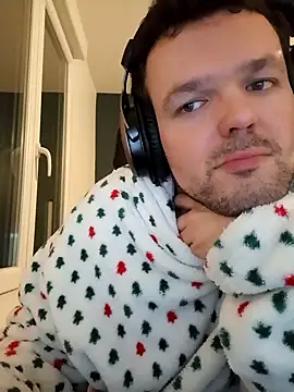 Snapshot of antoinepassion chatting on January 2025 06:21:01 PM antoinepassion online show from January 2025 06:21:01 PM