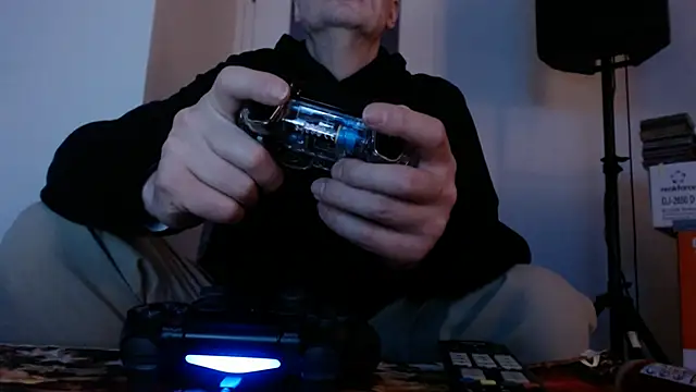 Snapshot of Cordt27 chatting on May 2026 07:54:01 PM Cordt27 online show from May 2026 07:54:01 PM