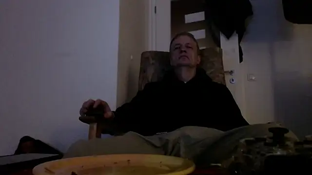 Snapshot of Cordt27 chatting on May 2026 07:52:01 PM Cordt27 online show from May 2026 07:52:01 PM