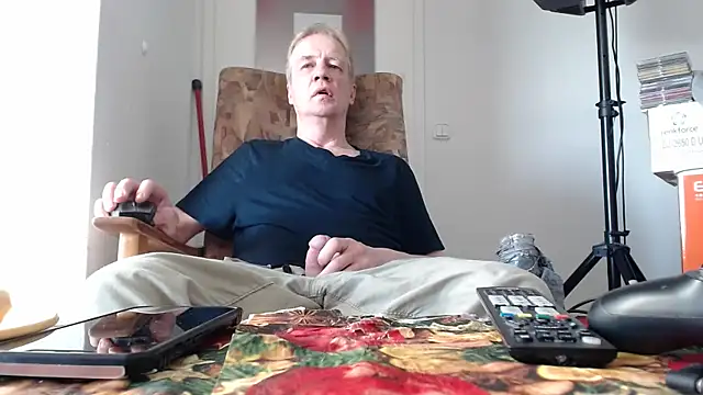 Snapshot of Cordt27 chatting on May 2026 06:02:01 PM Cordt27 online show from May 2026 06:02:01 PM