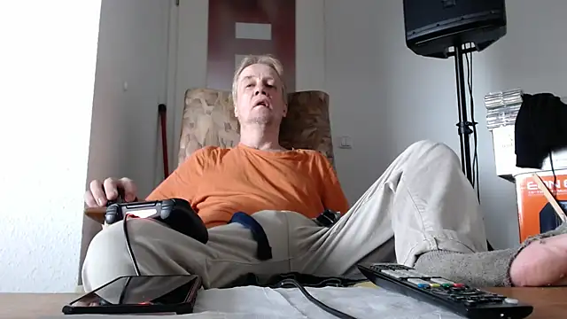Snapshot of Cordt27 chatting on June 2026 04:34:02 PM Cordt27 online show from June 2026 04:34:02 PM