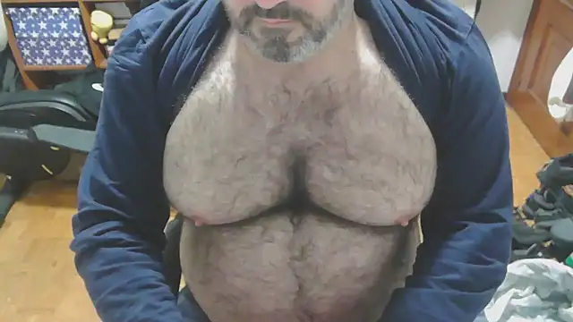 mikeyhotbear online show from December 2024 06:32:02 AM