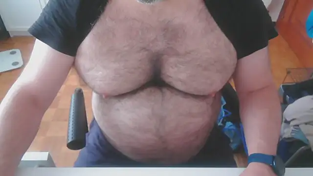 mikeyhotbear online show from May 2026 05:46:01 AM