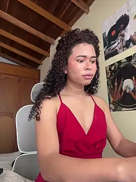 Snapshot of GabriSaenz chatting on May 2026 01:16:02 PM GabriSaenz online show from May 2026 01:16:02 PM