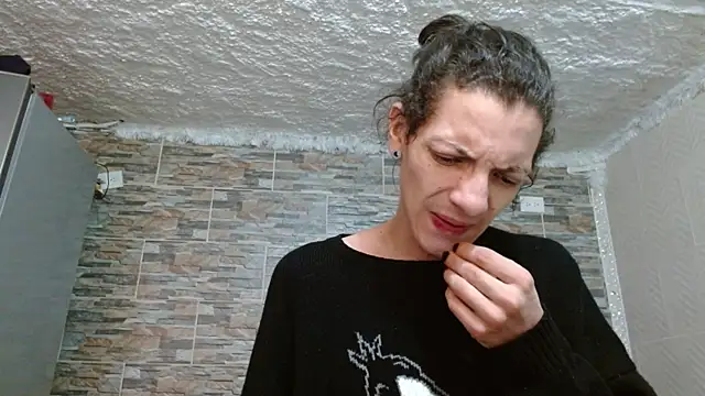 Snapshot of omar_alurba chatting on October 2025 05:44:02 PM omar alurba online show from October 2025 05:44:02 PM