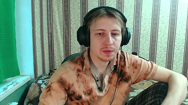 darienlarge online show from November 2025 10:39:02 AM