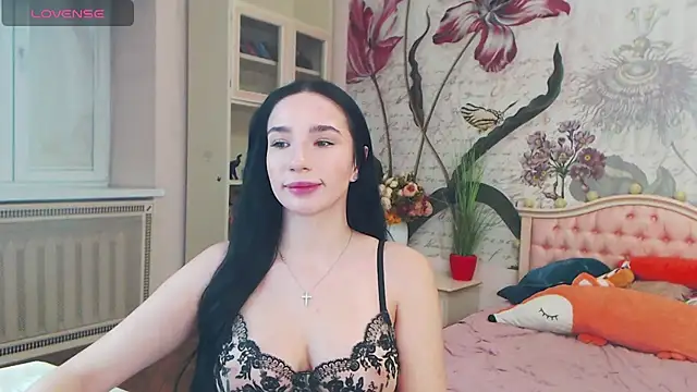 Snapshot of AliciaBow chatting on December 2024 01:51:01 PM AliciaBow online show from December 2024 01:51:01 PM