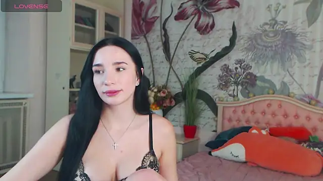 Snapshot of AliciaBow chatting on December 2024 04:47:02 PM AliciaBow online show from December 2024 04:47:02 PM