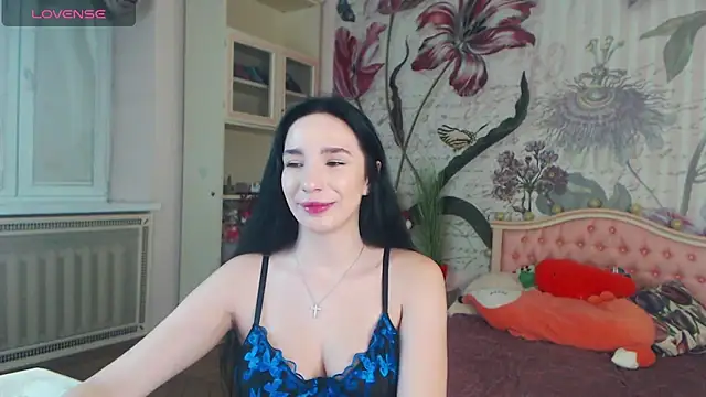 Snapshot of AliciaBow chatting on December 2024 02:07:01 PM AliciaBow online show from December 2024 02:07:01 PM