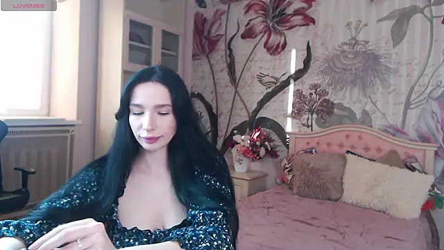 Snapshot of AliciaBow chatting on October 2025 01:23:02 PM AliciaBow online show from October 2025 01:23:02 PM