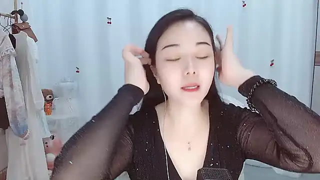 Angel-C online show from November 2025 01:17:02 AM