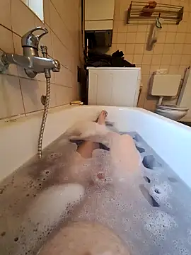 toeloverlive online show from December 2024 09:39:02 AM