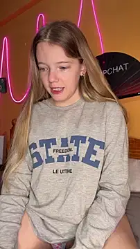 -veranito- online show from April 2026 03:04:01 AM