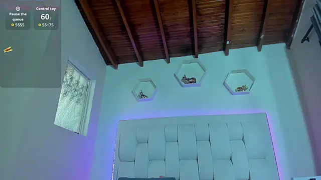 shanakendall online show from November 2025 03:05:02 PM